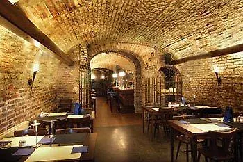 Fletcher La Blanche Торн