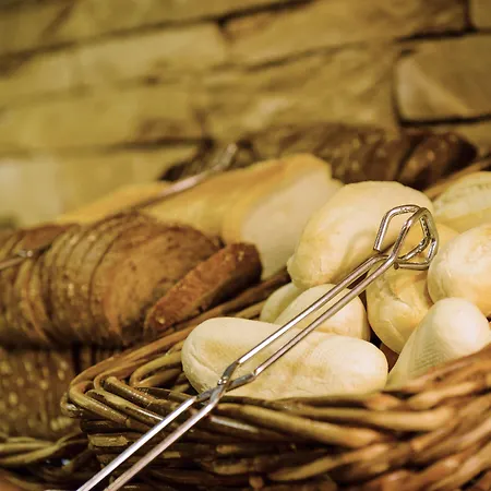 Fletcher La Blanche 3* Thorn