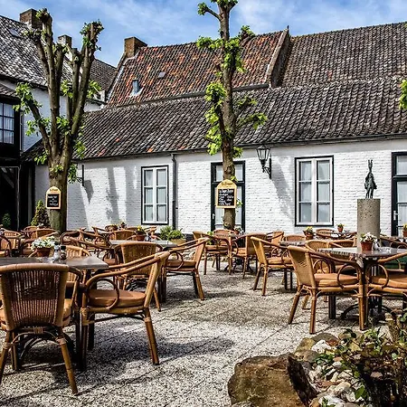 Fletcher La Blanche Hotel